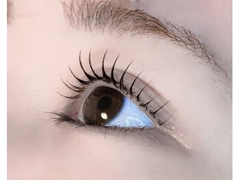 アンムート(Anmut)の写真/【サロン専売品】ラッシュアディクト・エグータム取扱店!傷んだまつ毛を゛ホームケア″ でハリとコシUP!