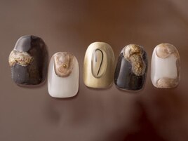 ぷっくり鉱物ゴールドネイル