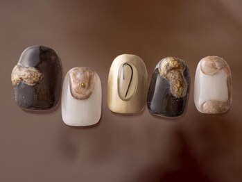 アイネイルズ 吉祥寺店(I nails)/ぷっくり鉱物ゴールドネイル