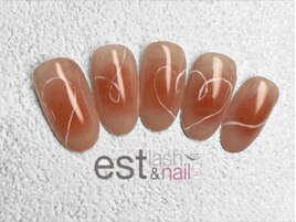 チークハートネイル