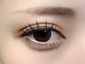 イリナ(IRINA)の写真/《自まつ毛が少ない方や細い方にもおすすめ◎》上下まつげパーマ★トリートメント付きでケアもしっかりと♪