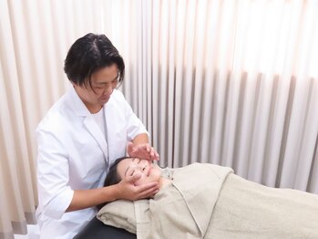 福多整体院の写真/【モデル御用達☆大人女性の速攻小顔美肌】国家資格者による小顔矯正×韓国最新肌管理でたるみを即改善！