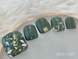 キラキラフットデザインネイル