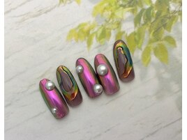 個性派ミラーネイル