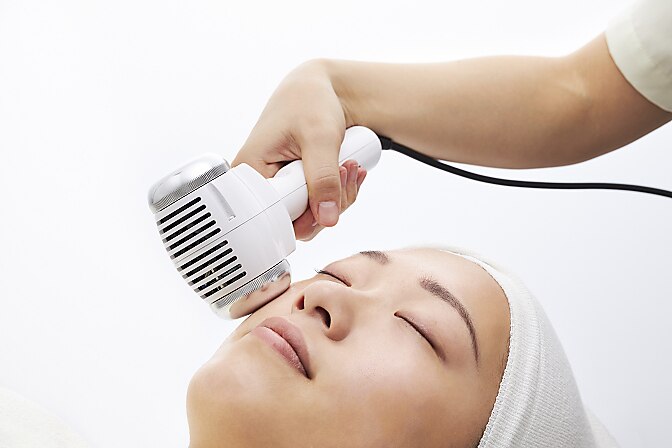 毛穴の汚れと開きをケア☆エイジングケアコースでハリツヤアップ♪　４,950円