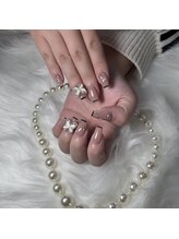 ラミル(Ramil)/ジェル持ち込みネイル