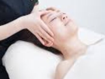 サンク デ リラ(Cinq de Lilas)/【フェイシャル】