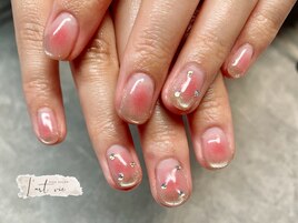 シンプルアート×チークネイル