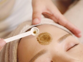 ロイヤル(ROYAL)の写真/日本最高本数577万本ものハーブを筋膜リリースで植え込むハーブピーリング！