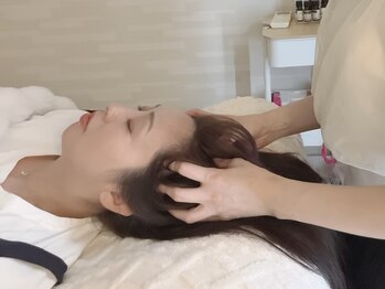 キヒ(KIHI)の写真/表参道の専門店で磨いた極上のドライヘッドスパ
♪日々の疲れをリセットし、心身ともに深いリラックスを