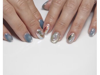 ヒュッゲ(Hygge)/光るお魚ネイル