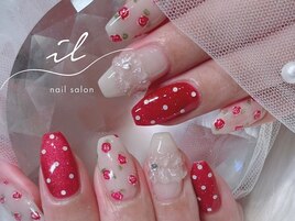 バラ×水玉ネイル