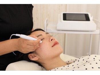 ワントーン 御殿場店(OneTone)/隠すシミから、ケアするシミへ。