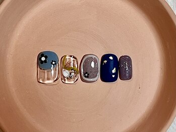 カラ ネイル 中津店(calla nail)/ホロフラワーの秋冬ネイル