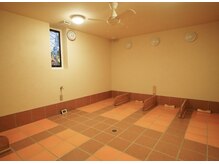 サンワ アロアロ(AloAlo)の雰囲気（陶板浴）