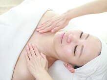 precious-リンパマッサージ/オイルマッサージ/デトックス/アロマ/フェイシャル/痩身-/【デコルテマッサージ】