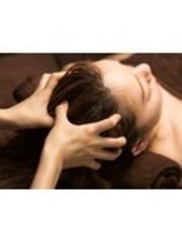 ザ スパ 六本木(THE SPA)の写真/眠り誘う極上ヘッドスパ、心地よい指圧で思わずうっとり。完全個室で貴方だけの時間をご堪能ください。