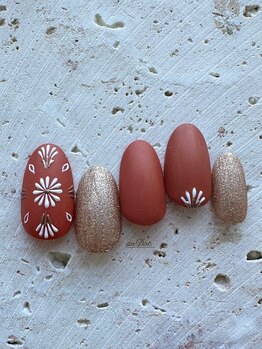 アンドット(anDot.)/刺繍ネイル