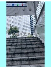 ヘッドミント 本町店/本町駅２５番出口を出ます
