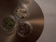 ビープラス(B-PLUS)/よもぎ蒸し/ハーブ/肩こり/経堂