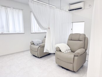 マリー バイ ロピ 新大阪(marie by LOPI)/リクライニングチェア♪