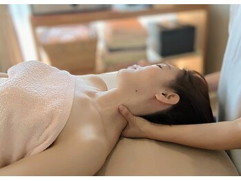 アットイース(At Ease)の写真/首・肩のコリ・背中の張り・腰の痛み等、慢性的な疲れを感じている方に!オーダーメイド施術で悩みを解消♪