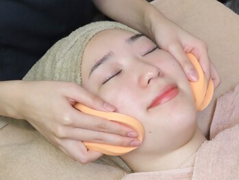 ヒンナ(HINNA)/フェイシャルエステ