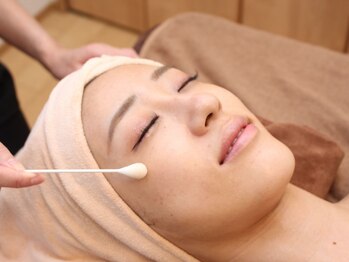 ウル(Ulu)の写真/【本気の肌管理サロン！】水光ピーリングで古い角質を取り除いて、お肌を滑らかに整えましょう☆