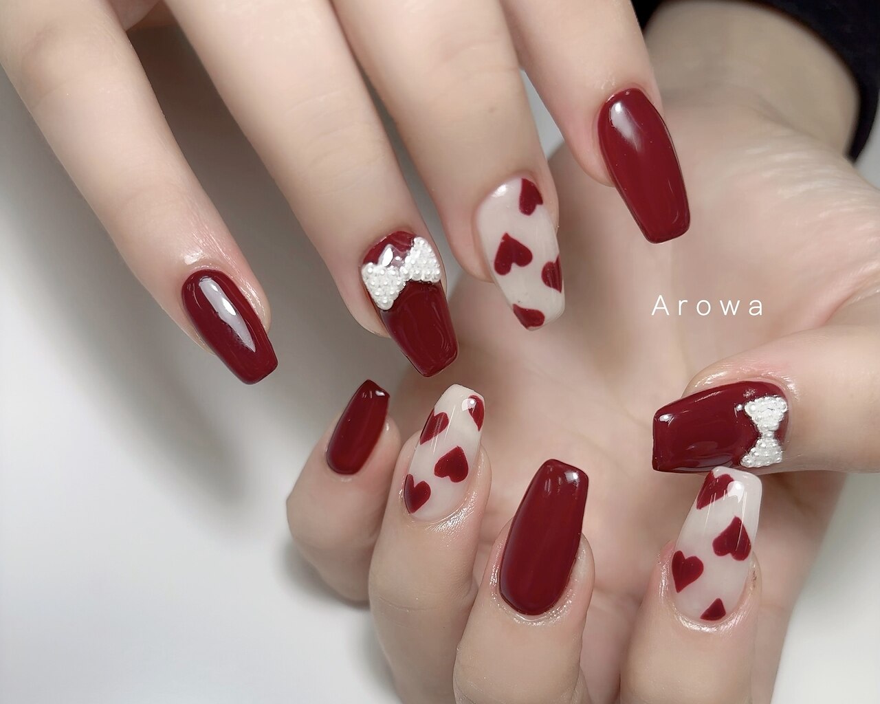 2026年冬トレンド】ボルドー ハートのネイルデザイン集｜人気順｜8