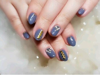 アグン(agung)/クールな大人女子ネイル