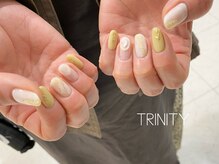 トリニティー(TRINITY)/抜け感　夏ネイル　
