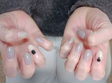 ネコノイル(neconoiru)/ワンカラーにラインストーン