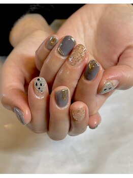 大人のニュアンスネイル