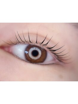 ナチュラル上品な目元にしたい