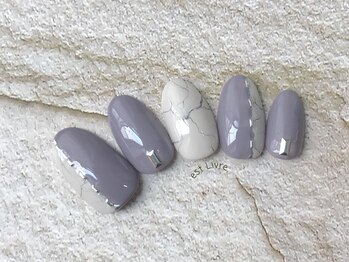 エストリブレ(estLivre)/大理石ネイル