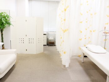 横浜ロイヤルカイロプラクティック/だれにも邪魔されない完全貸切。