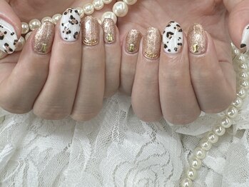 ハニービービー(Honey Bee Bee)/レオパードネイル