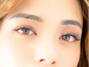 プレシア(Presia)/眉毛WAX+マツエク/30代40代50代