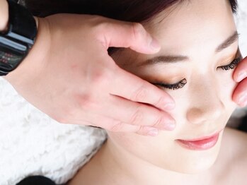 リフェイス(Re:face)の写真/【前撮り撮影/結婚式に向けて時間がない方に★】スペシャル小顔リフトアップでフェイスラインスッキリ！