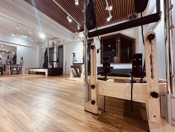 コアメソッド ピラティススタジオ 二子玉川(CORE METHOD PILATES STUDIO)/カラダを変えたいならピラティス