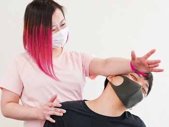 全力ストレッチ 新宿西口/首筋・肩・上半身ストレッチ