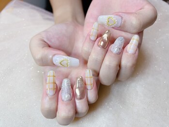 ヘブン ネイル 鶯谷(HEAVEN Nail)/ゴールドハートネイル