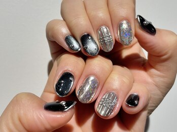 ワイエヌユー(Y.NU)/黒でおまかせデザイン☆