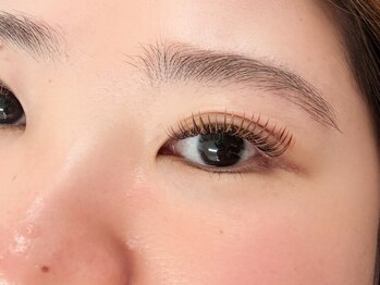 ヴァロア(Valoa)の写真/モチ×似合わせ◎ダブルフラットで叶う大人の垢抜けカラーエクステ♪