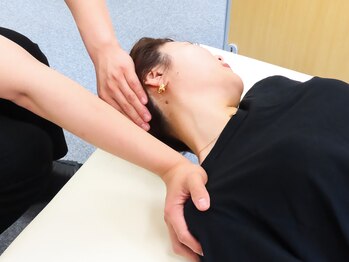 ナオル整体 笹塚院(NAORU整体)/首凝り整体(ストレートネック)