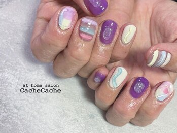 カシュカシュ(Cache Cache)/ポップでぷっくりパープルネイル