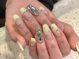 6月　レモンイエロー