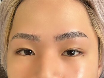 エムズアイブロウ 大阪京橋店(M’sアイブロウ)/メンズハリウッドブロウリフト