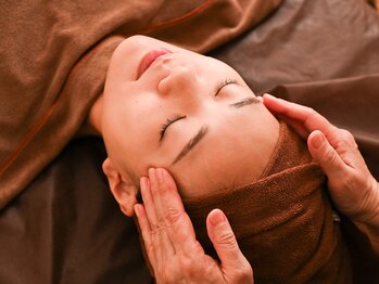 イエルバブエナ/フェイシャルトリートメント