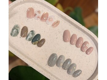 グレース(Graces)の写真/トレンドのマグやミラーパウダーを使ったニュアンスや大人可愛いキラキラなデザインが豊富☆